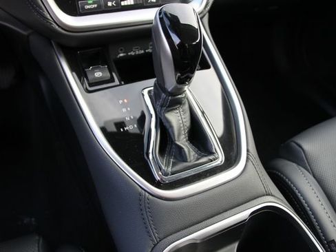 Certified 2025 Subaru Legacy Limited image 27