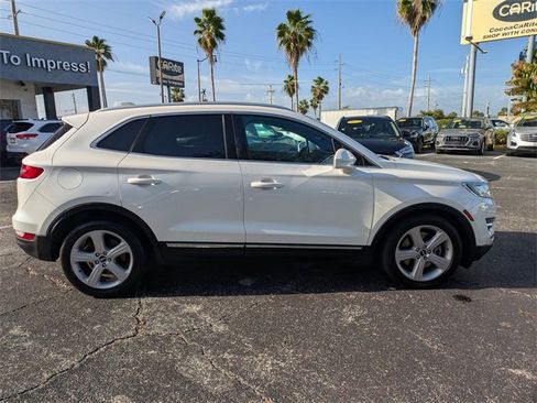 Used 2015 Lincoln MKC FWD image 4