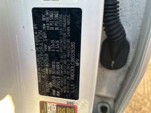 Used 2022 Kia Niro LX image 18