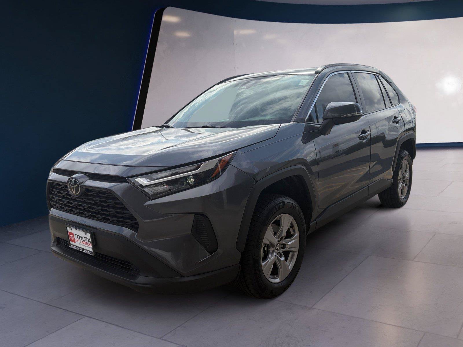Used 2025 Toyota RAV4 XLE w/ Convenience Package FWD image 1