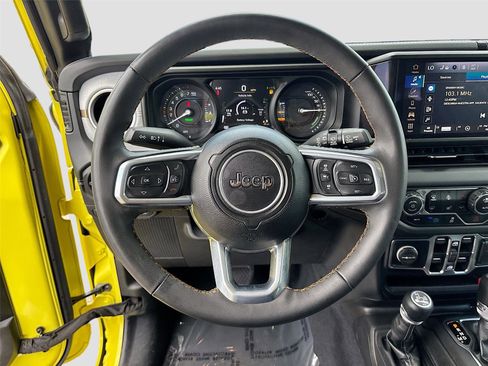 Used 2024 Jeep Wrangler Unlimited Sahara AWD/4WD image 11