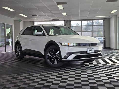 New 2026 Hyundai Ioniq 5 SEL image 3