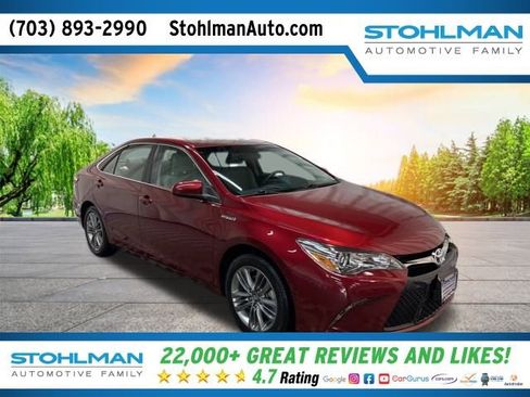 Used 2016 Toyota Camry SE image 2