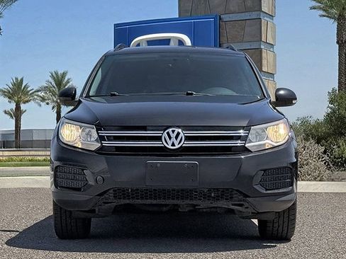 Used 2017 Volkswagen Tiguan Limited w/ Premium Package FWD image 5
