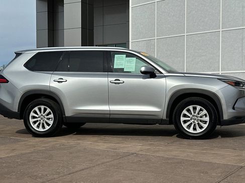 Certified 2025 Toyota Grand Highlander AWD image 3