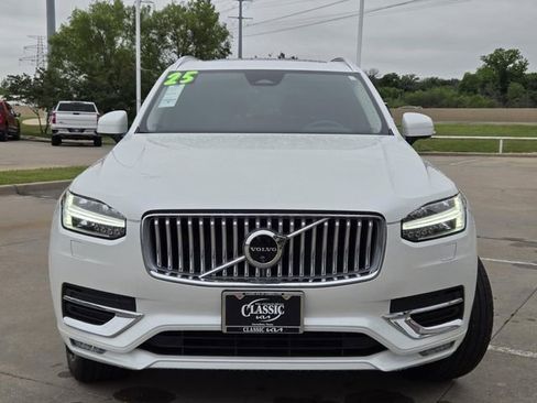 Used 2025 Volvo XC90 B6 Ultra AWD/4WD image 2