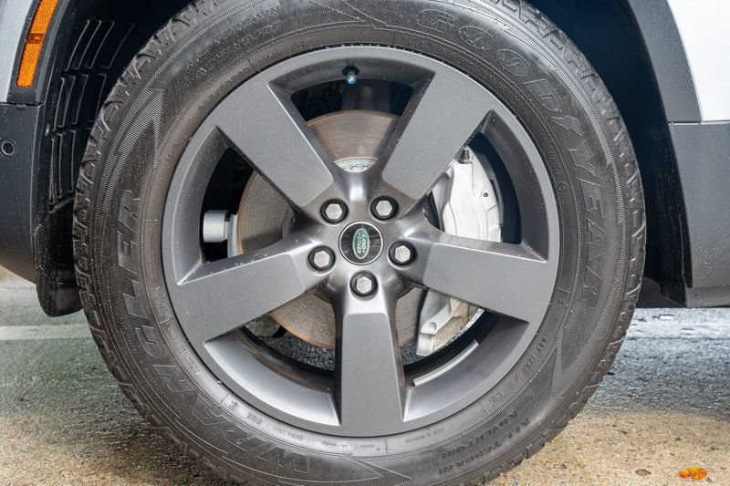 Used 2023 Land Rover Defender 130 SE AWD/4WD image 59