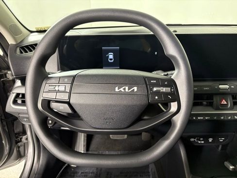 New 2026 Kia K4 FWD image 23