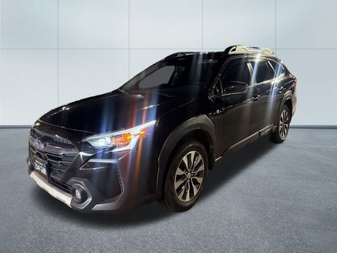 Used 2025 Subaru Outback Limited image 3