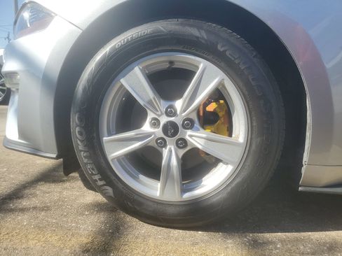 Used 2020 Ford Mustang Coupe image 7