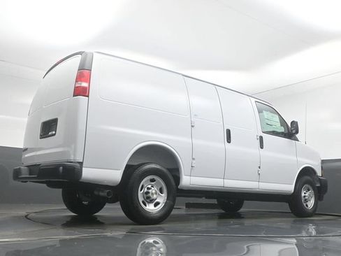 New 2026 Chevrolet Express 2500 image 12
