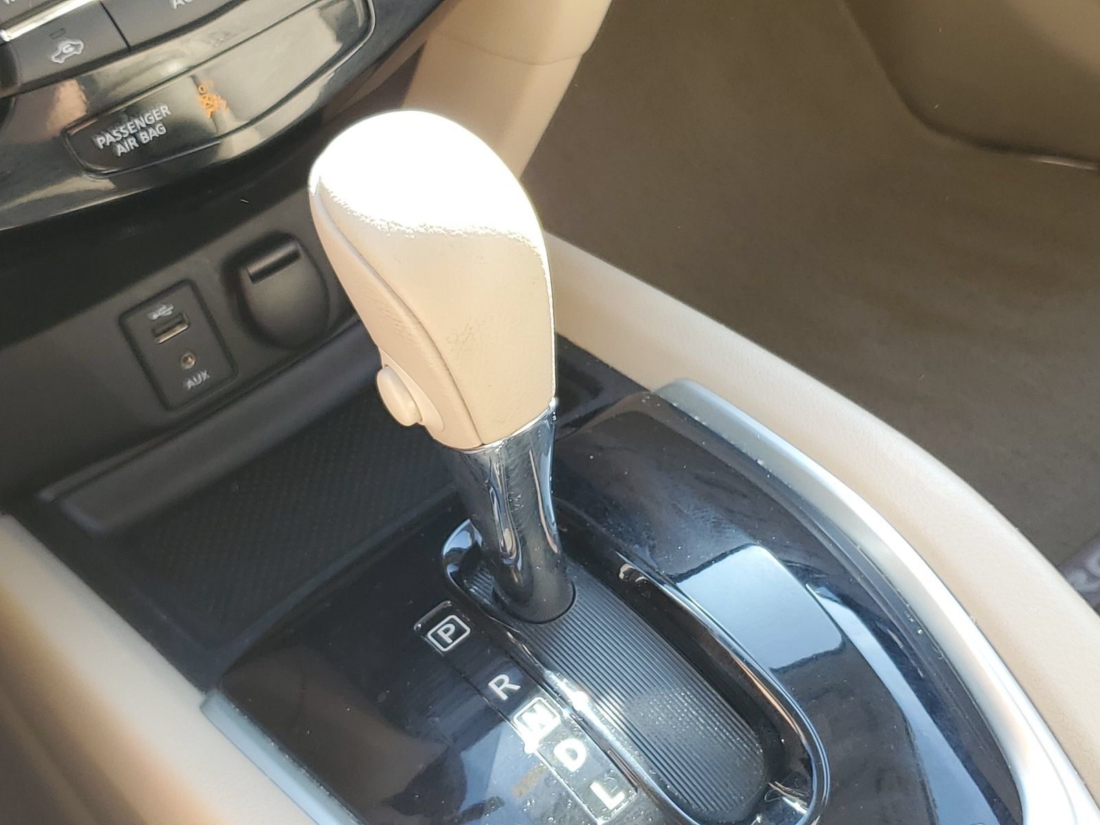 Used 2014 Nissan Rogue SL AWD/4WD image 31