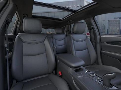Certified 2025 Cadillac XT5 Premium Luxury w/ LPO, Floor Liner Package AWD/4WD image 16