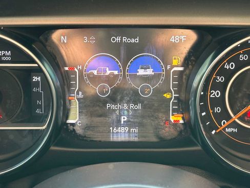 Used 2022 Jeep Gladiator Sport image 27