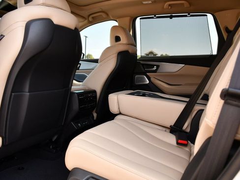 Used 2025 Acura MDX w/ Technology Package FWD image 29