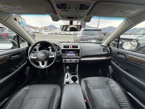 Used 2017 Subaru Outback 3.6R Limited image 18