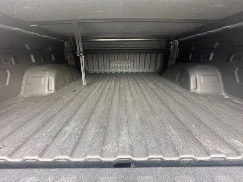 Used 2021 Chevrolet Silverado 1500 High Country w/ Technology Package image 21