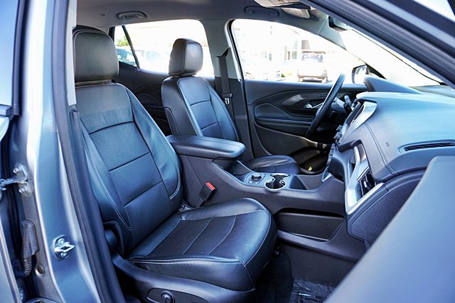 Used 2024 GMC Terrain SLT AWD/4WD image 13