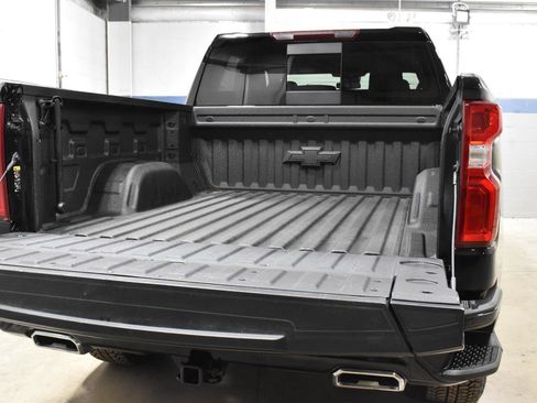 Used 2025 Chevrolet Silverado 1500 LT Trail Boss w/ Convenience Package II image 28