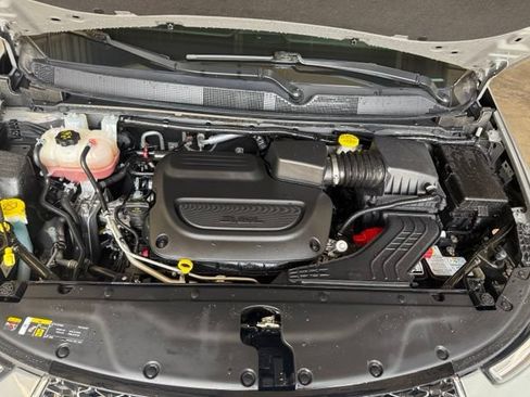 Used 2022 Chrysler Pacifica Touring-L FWD image 29
