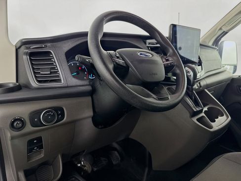 Used 2023 Ford Transit 350 XLT image 21