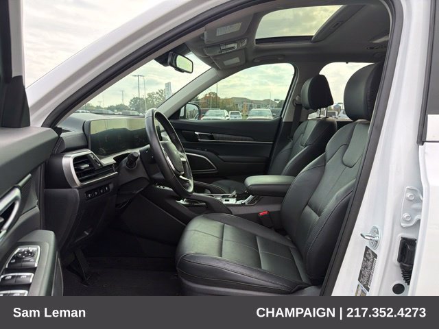 Used 2024 Kia Telluride EX w/ EX Captain's Chair Package AWD/4WD image 9