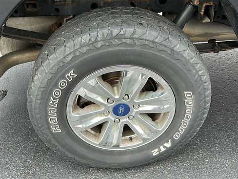 Used 2019 Ford F150 XLT image 11