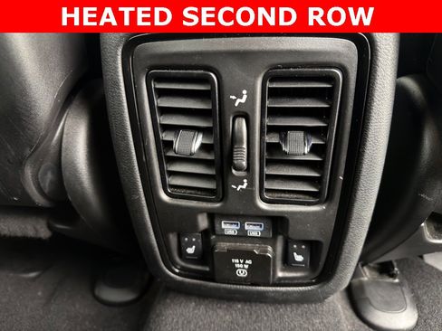 Used 2023 Dodge Durango GT image 7