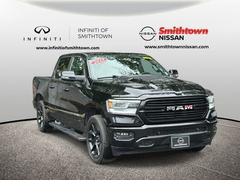 Used 2023 RAM 1500 Laramie AWD/4WD image 1