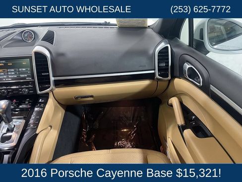 Used 2016 Porsche Cayenne AWD/4WD image 25