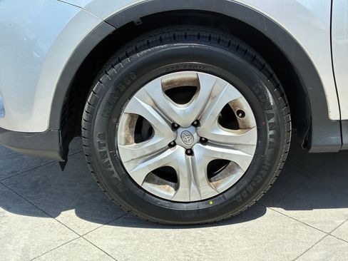 Used 2015 Toyota RAV4 LE FWD image 12