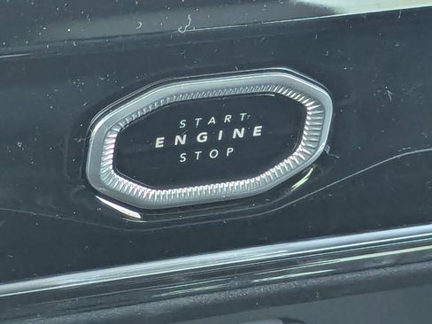 New 2026 Jeep Grand Cherokee Altitude AWD/4WD image 18