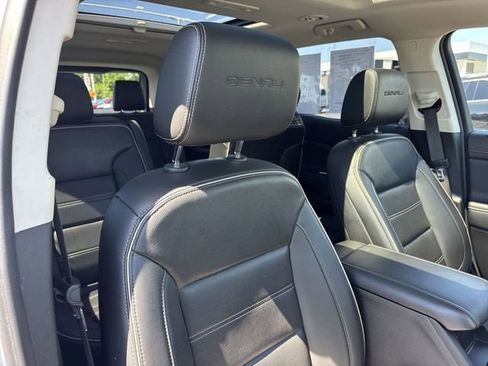 Used 2023 GMC Acadia Denali w/ Denali Technology Package FWD image 26