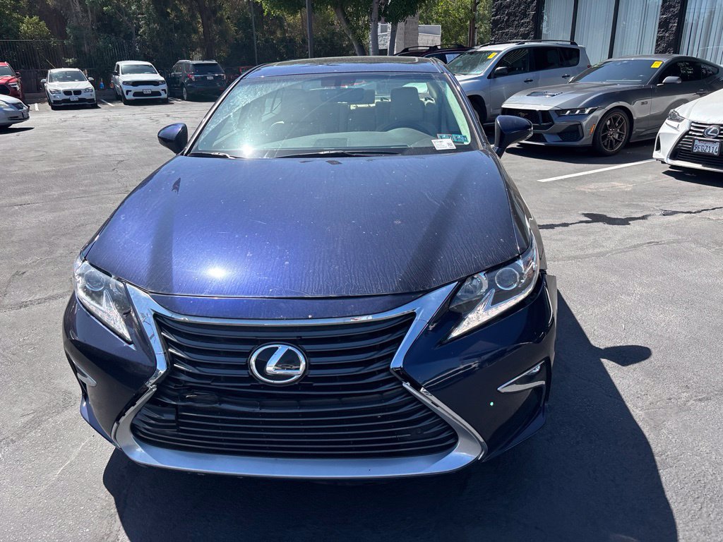 Used 2016 Lexus ES 350 w/ Premium Package w/Wood Trim FWD image 9