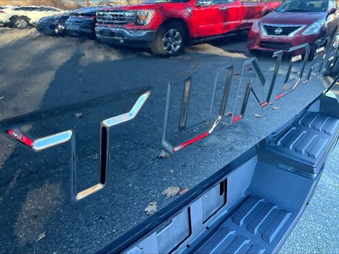 Used 2024 Toyota Tundra Platinum image 9