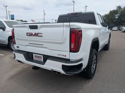 Used 2022 GMC Sierra 1500 AT4 w/ AT4 Premium Package AWD/4WD image 3