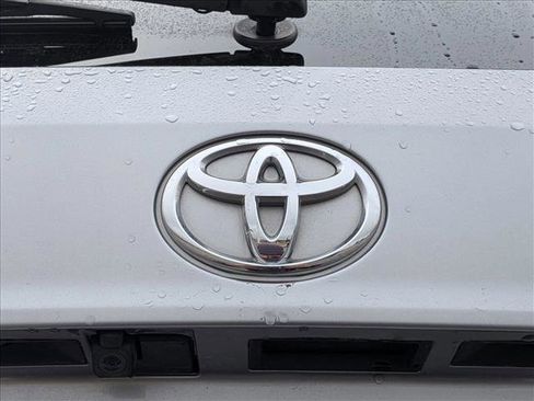 Used 2024 Toyota Highlander XLE image 23