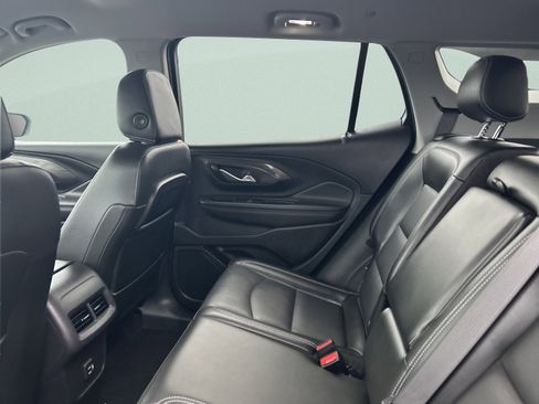 Used 2022 GMC Terrain SLT image 14