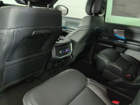 New 2026 Ford Expedition Platinum image 10