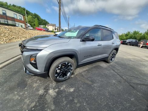 Used 2025 Chevrolet Equinox RS w/ Convenience Package III AWD/4WD image 4