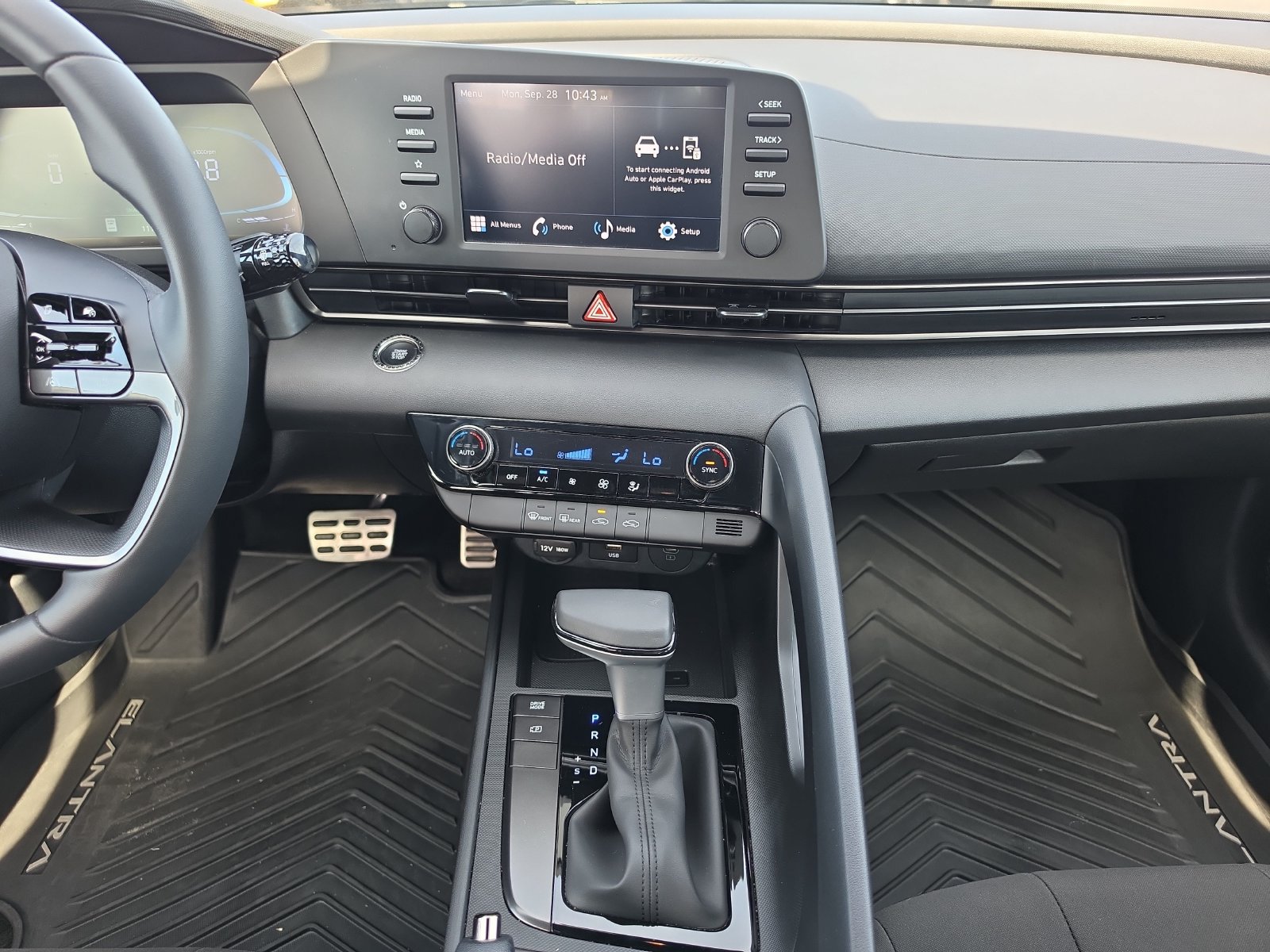 Used 2026 Hyundai Elantra Sport FWD image 11