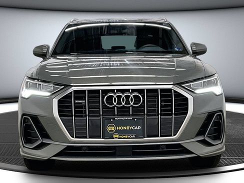 Used 2025 Audi Q3 2.0T Premium AWD/4WD image 2