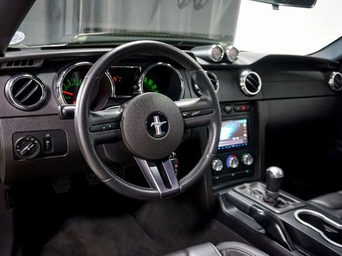 Used 2005 Ford Mustang GT RWD image 61