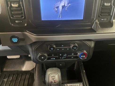 Used 2023 Ford Bronco Outer Banks w/ Sasquatch Package image 17