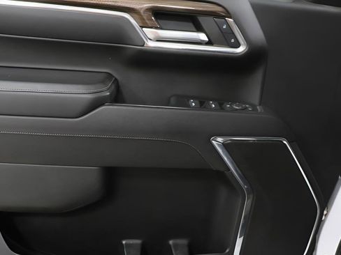 Used 2024 Chevrolet Silverado 1500 RST w/ Redline Edition AWD/4WD image 21