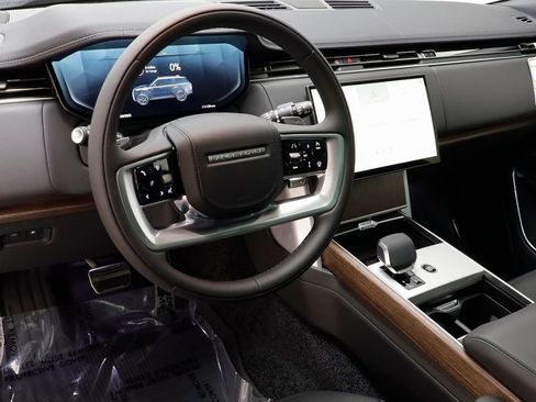 New 2025 Land Rover Range Rover SE AWD/4WD image 8