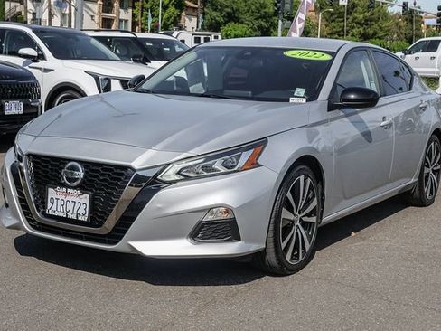 Used 2022 Nissan Altima 2.5 SR FWD image 4