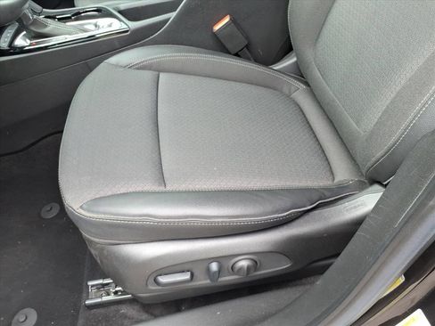 Used 2023 Buick Encore GX Select AWD/4WD image 22