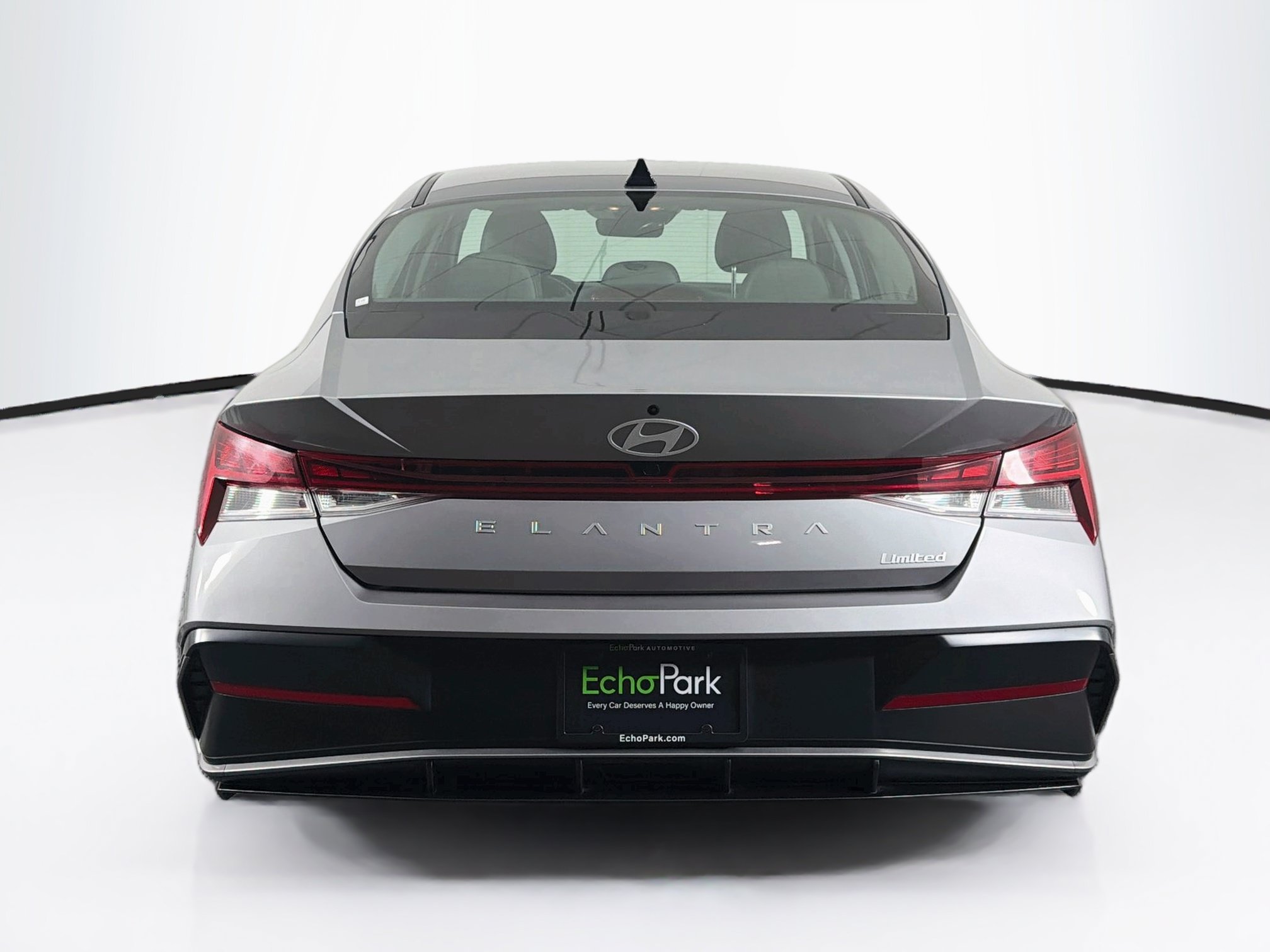 Used 2025 Hyundai Elantra Limited FWD image 7