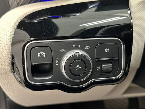 Certified 2025 Mercedes-Benz CLA 250 4MATIC image 34